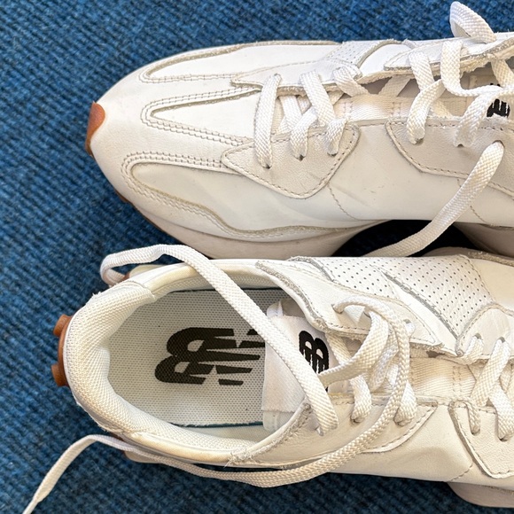 New Balance Women's 327 Sneakers - Picture 3 of 6